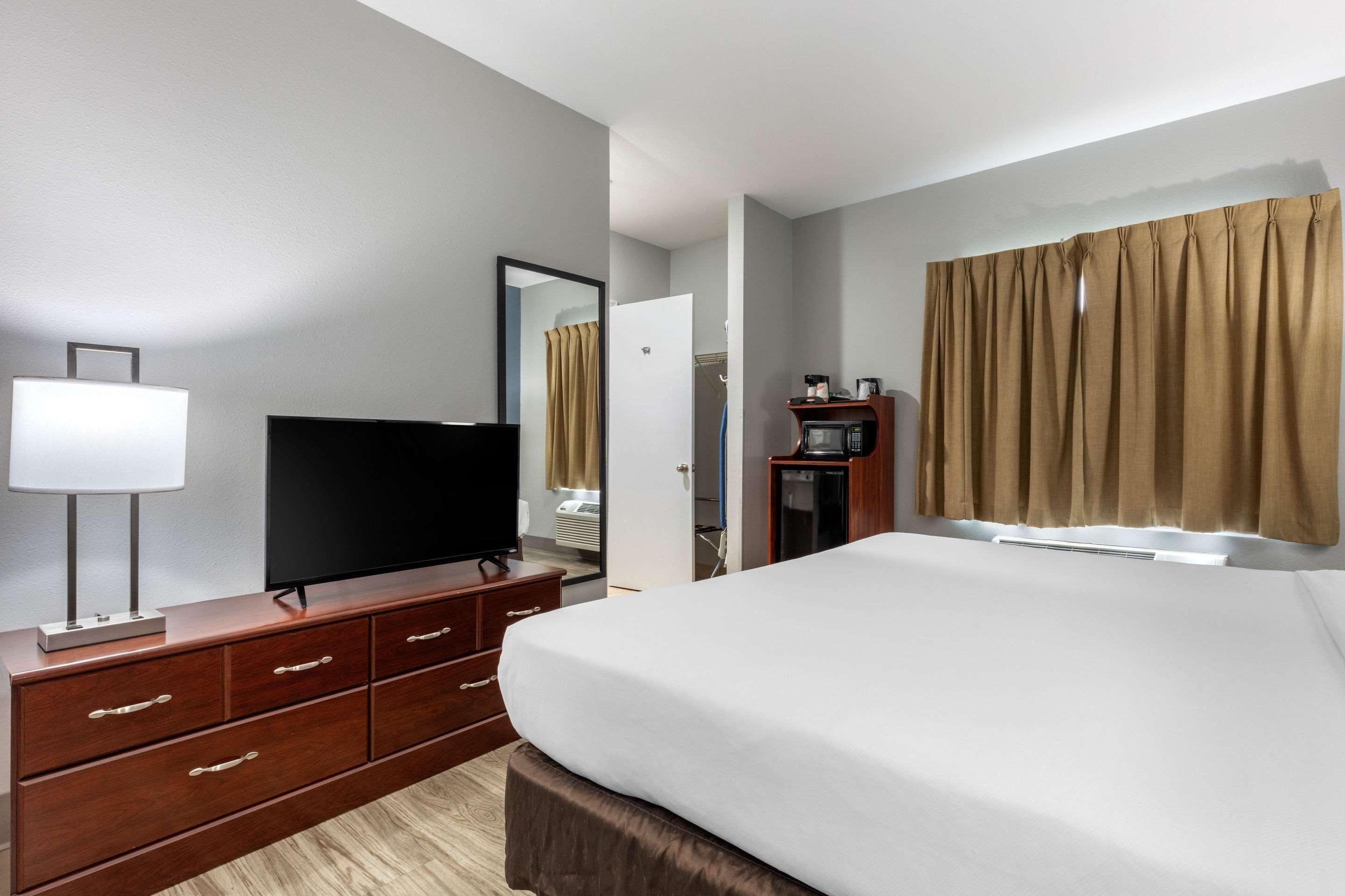 Quality Inn & Suites Demopolis Exteriör bild
