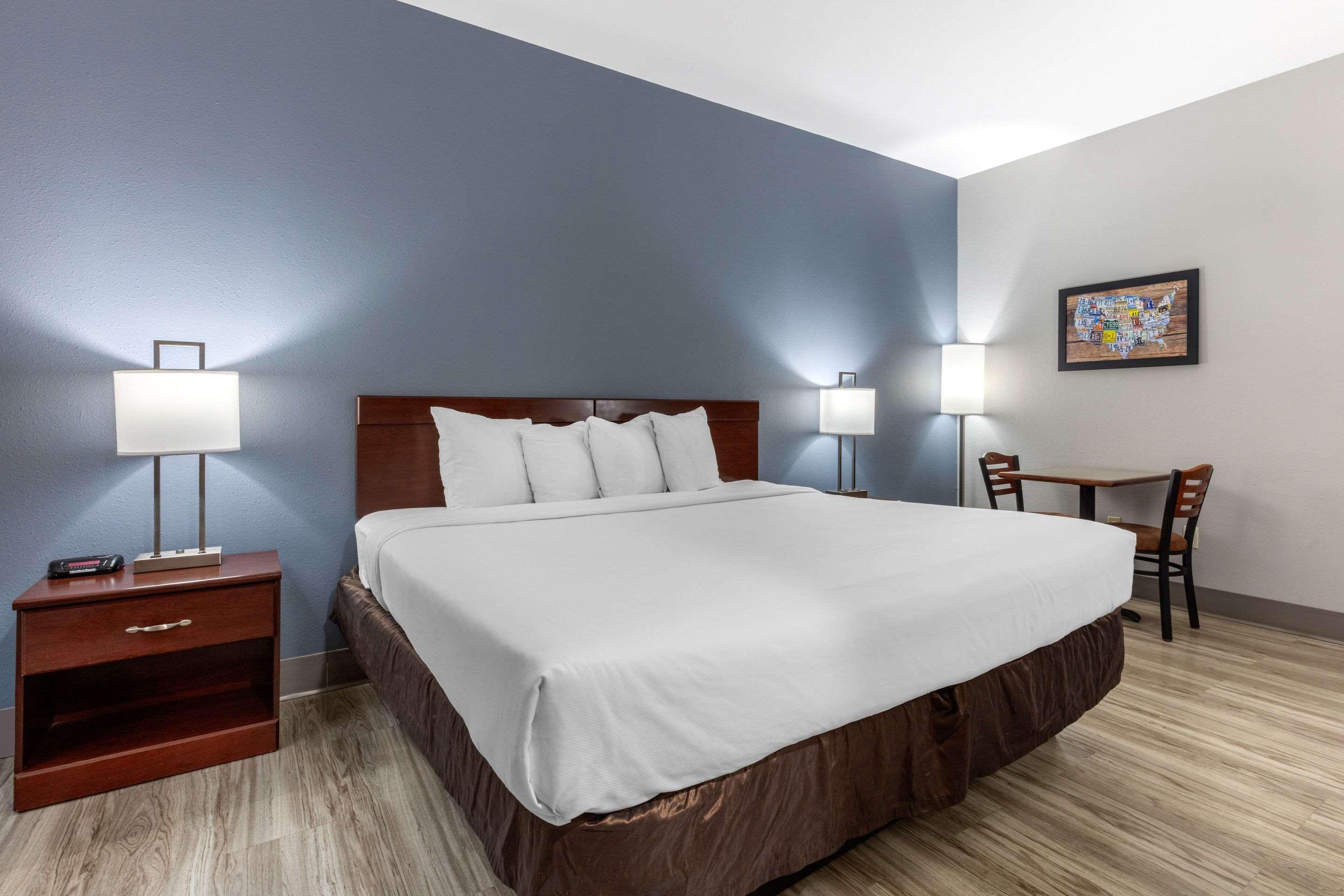 Quality Inn & Suites Demopolis Exteriör bild