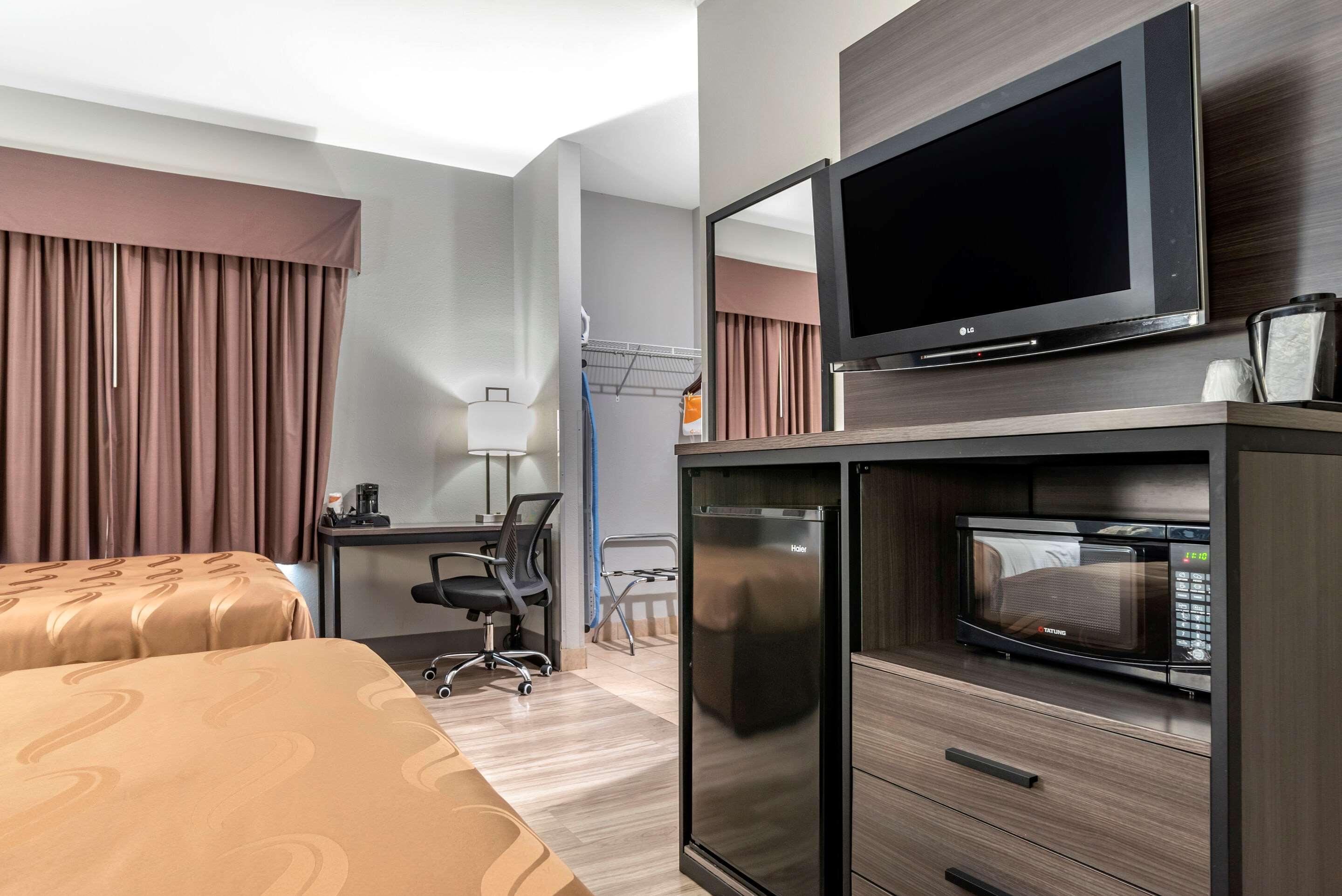 Quality Inn & Suites Demopolis Exteriör bild