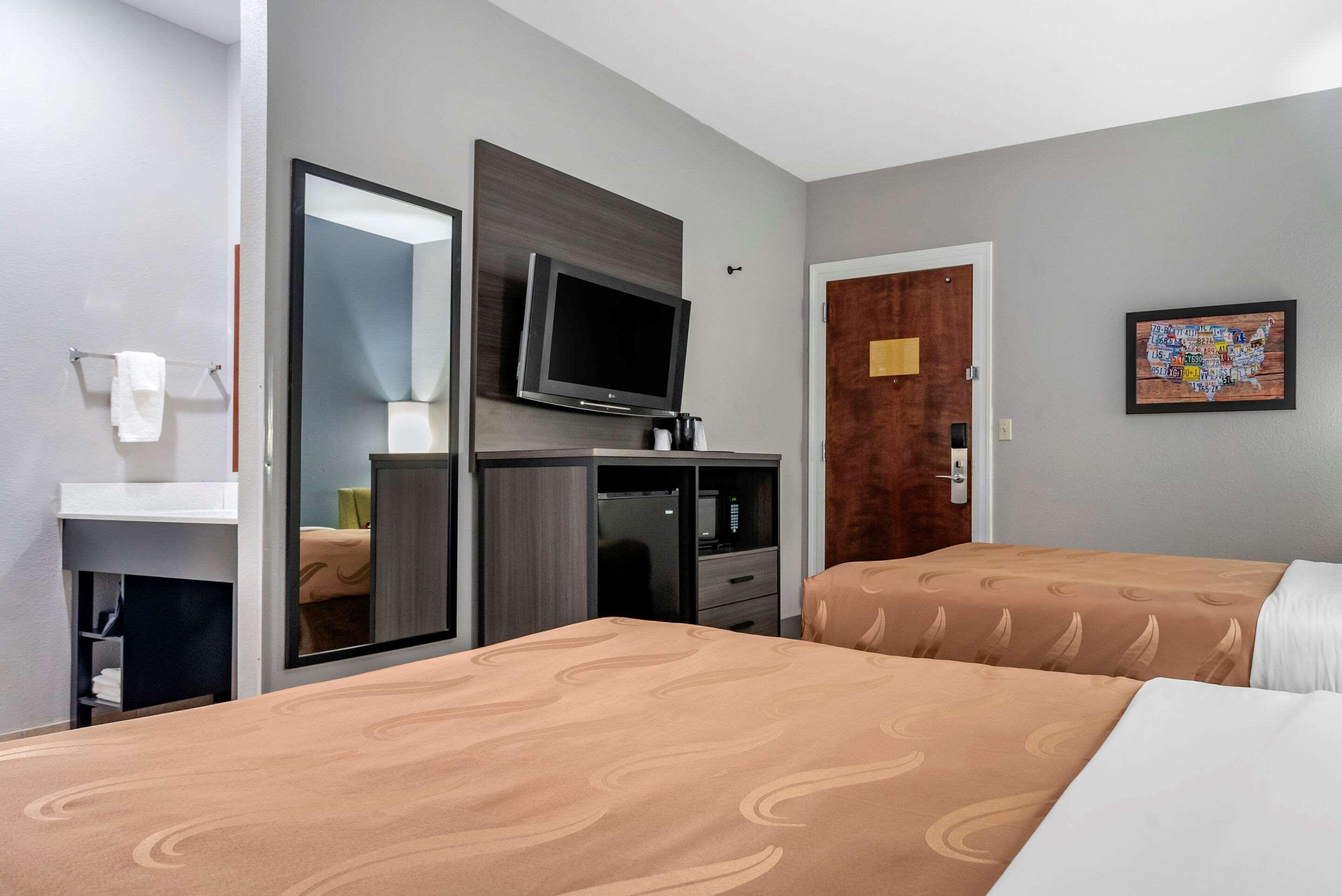 Quality Inn & Suites Demopolis Exteriör bild