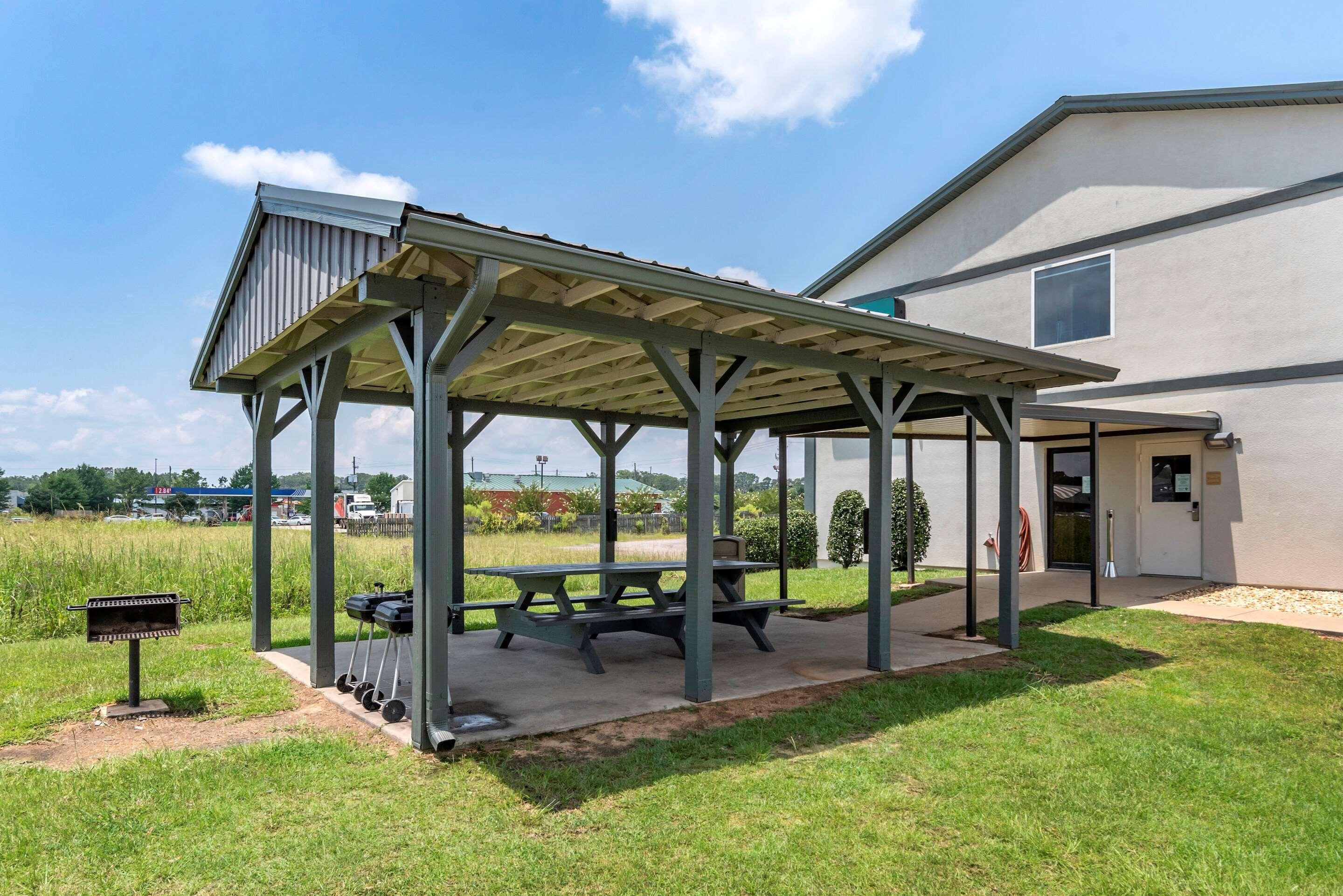 Quality Inn & Suites Demopolis Exteriör bild