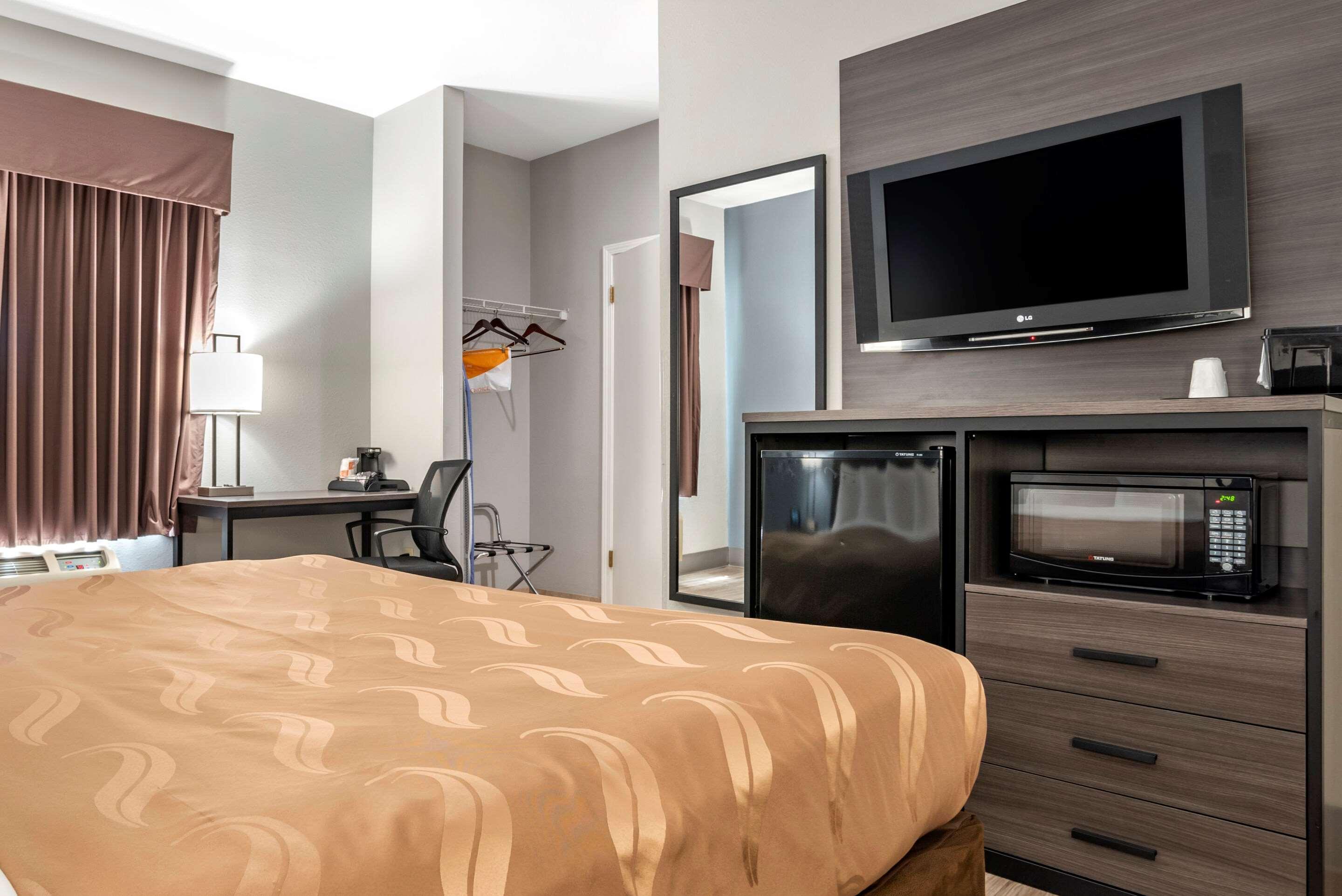 Quality Inn & Suites Demopolis Exteriör bild