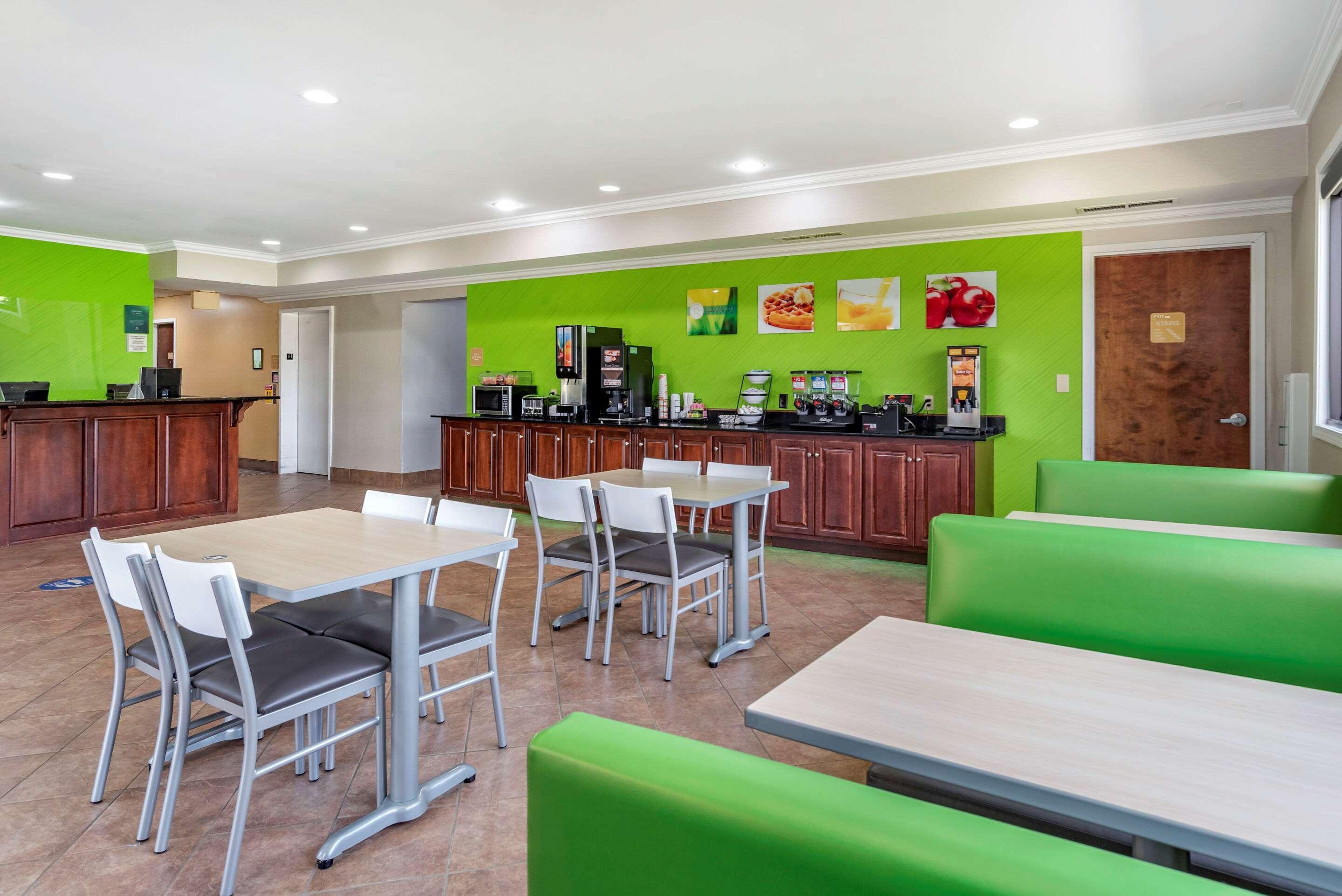 Quality Inn & Suites Demopolis Exteriör bild
